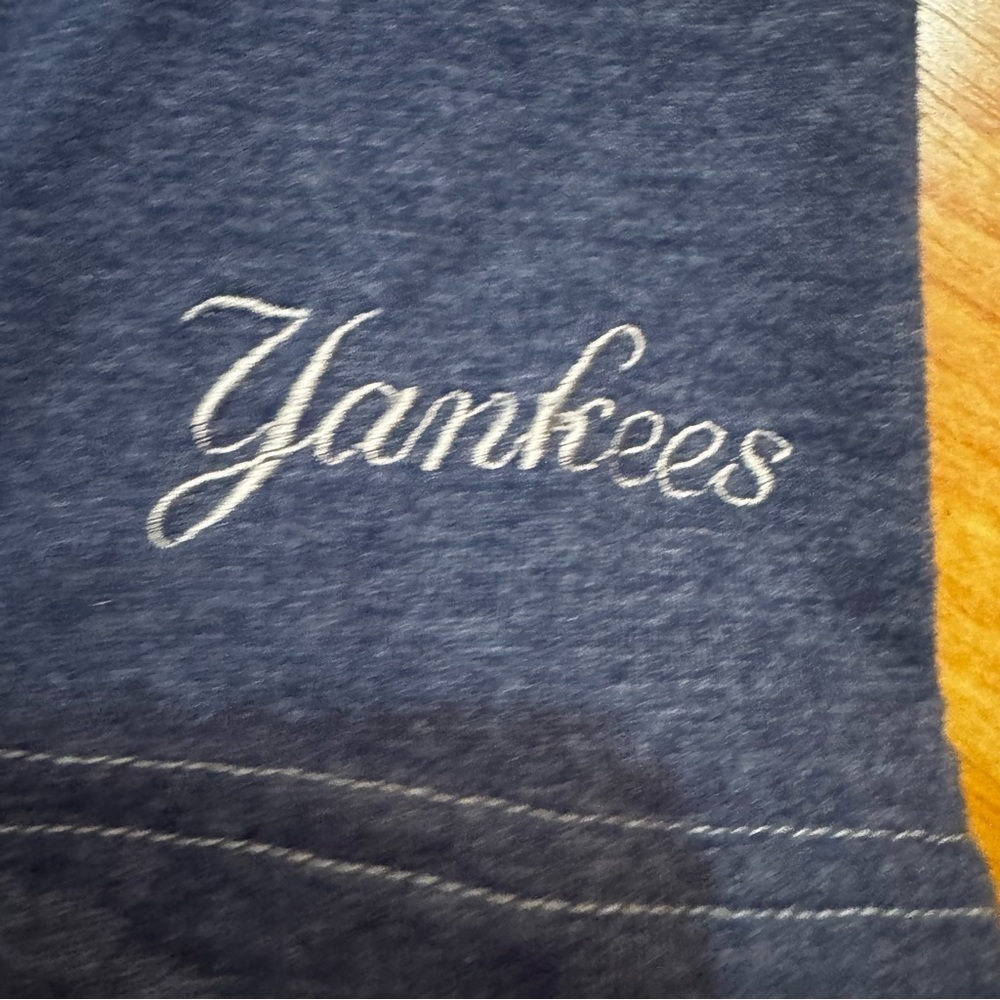 Vtg NY Yankees Center Logo Navy Blue T Shirt Embroidered Men’s Size Large RARE! - Picture 4 of 11